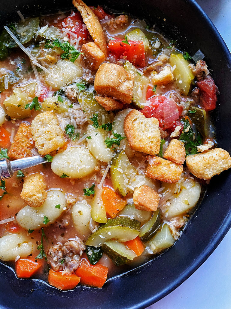 Crockpot Creamy White Chicken Chili - The Skinnyish Dish