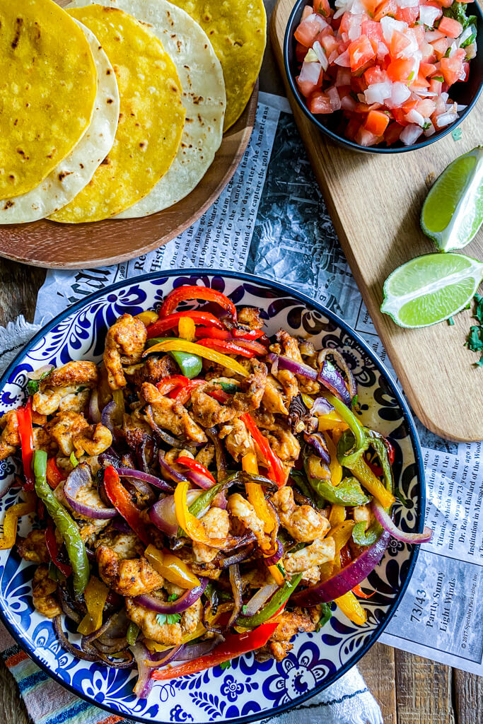 https://theskinnyishdish.com/wp-content/uploads/2021/09/airfryerchickenfajitas_sd-45.jpg