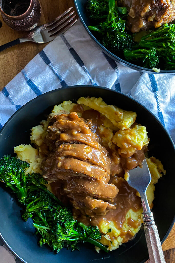 Mini Skillet Meatloaves & Pan Gravy with Mashed Potatoes & Buttery Broccoli