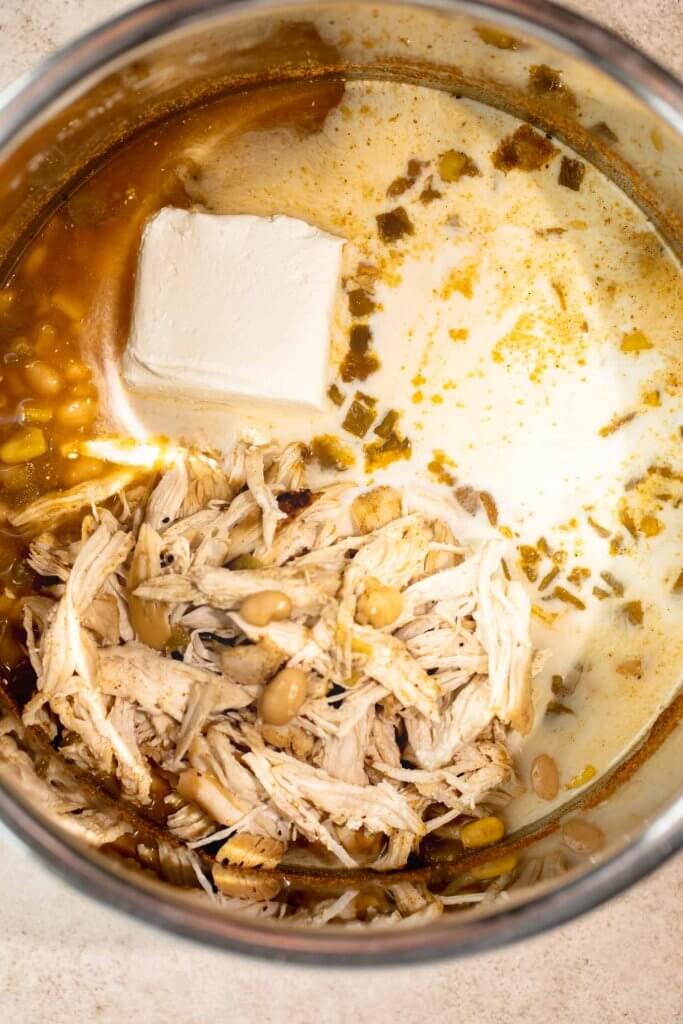 Crock Pot/Instant Pot White Chicken Chili for Clean Eating!