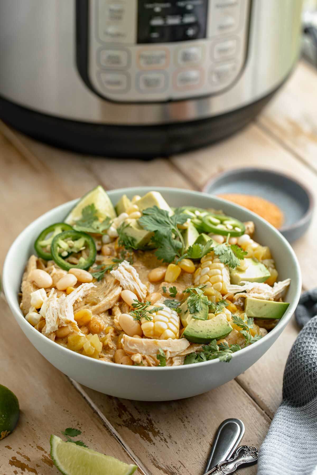 instant pot white chicken chili with toppings
