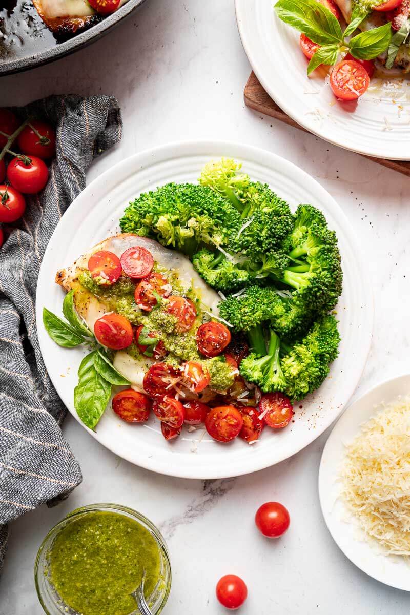 olive garden copycat grilled chicken margherita served with broccoli